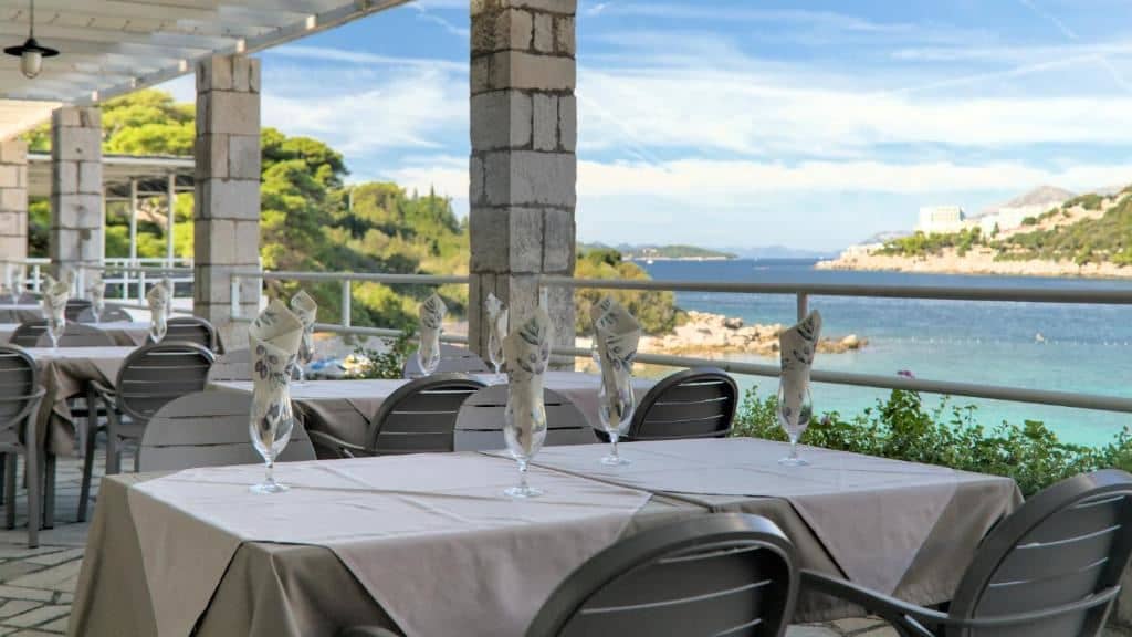 restaurants-restaurants
