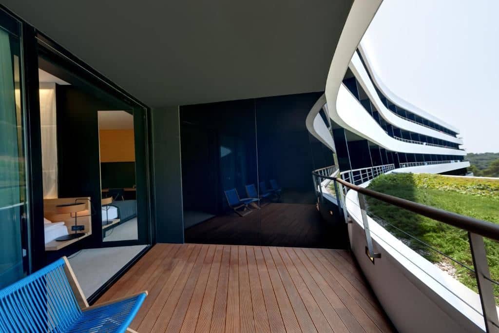 rooms-2-rooms-familyroom