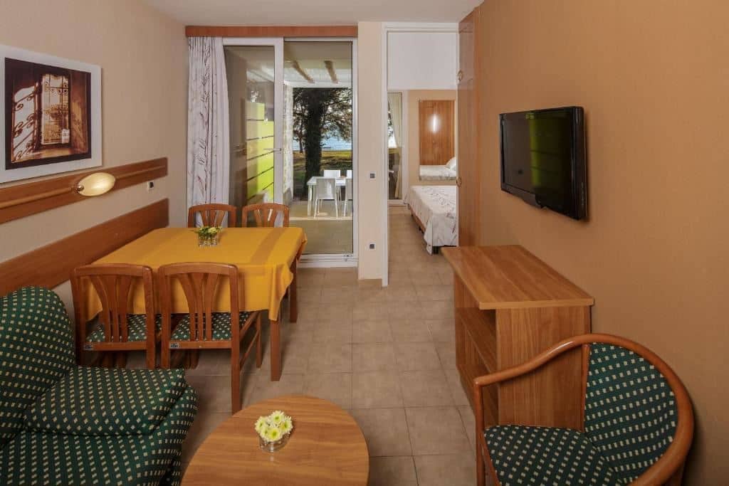 rooms-1-bedroom-premium-apartment-park-view-terrace