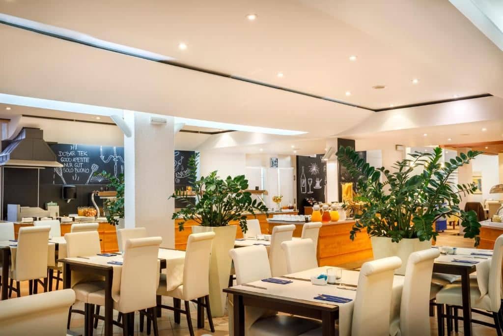 restaurants-restaurants