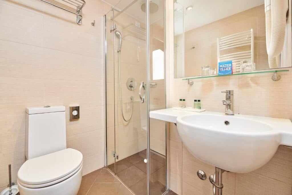 rooms-double-superior-room-seaview-balcony