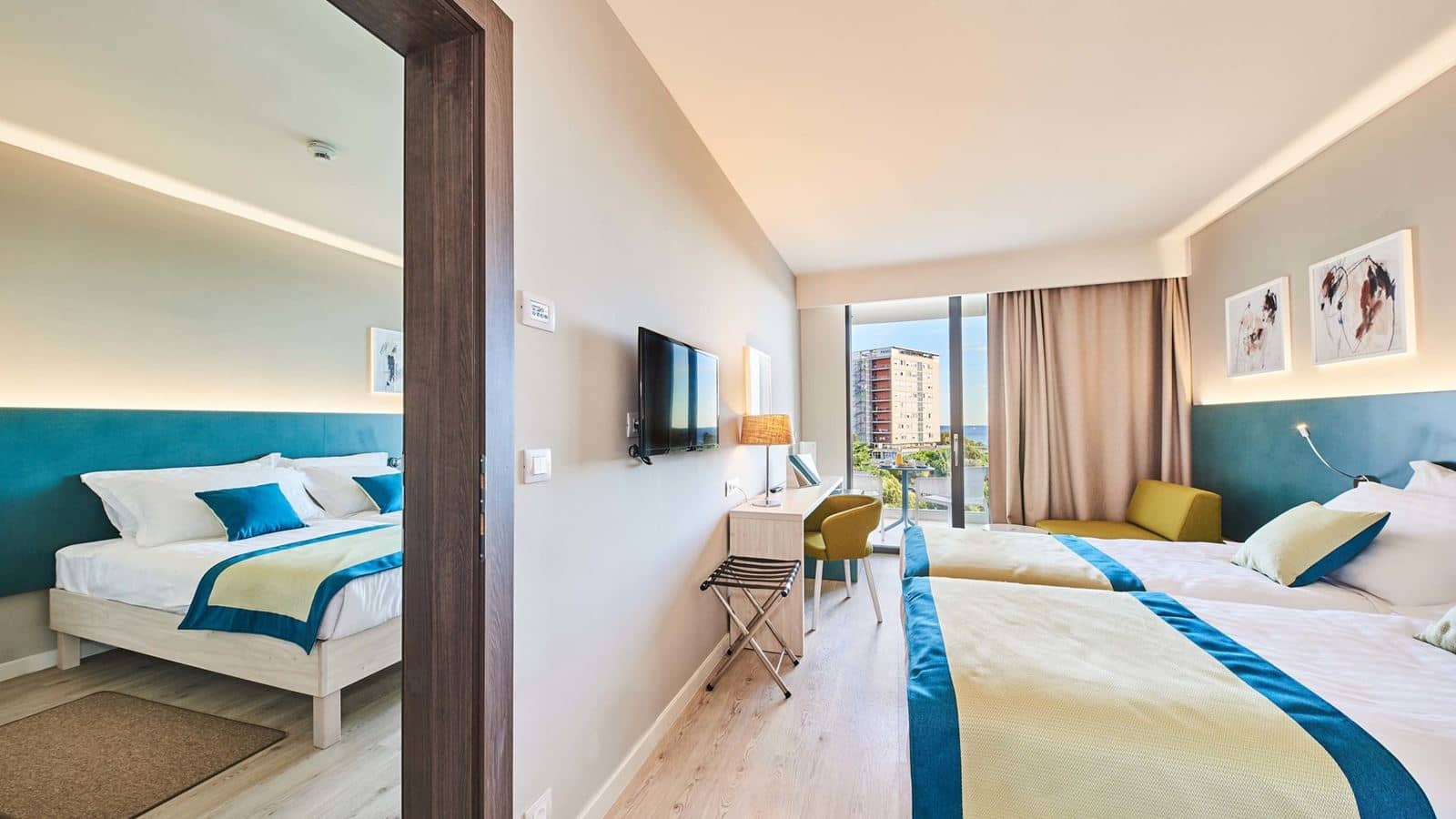 rooms-2-connectingrooms-superior-room-balcony