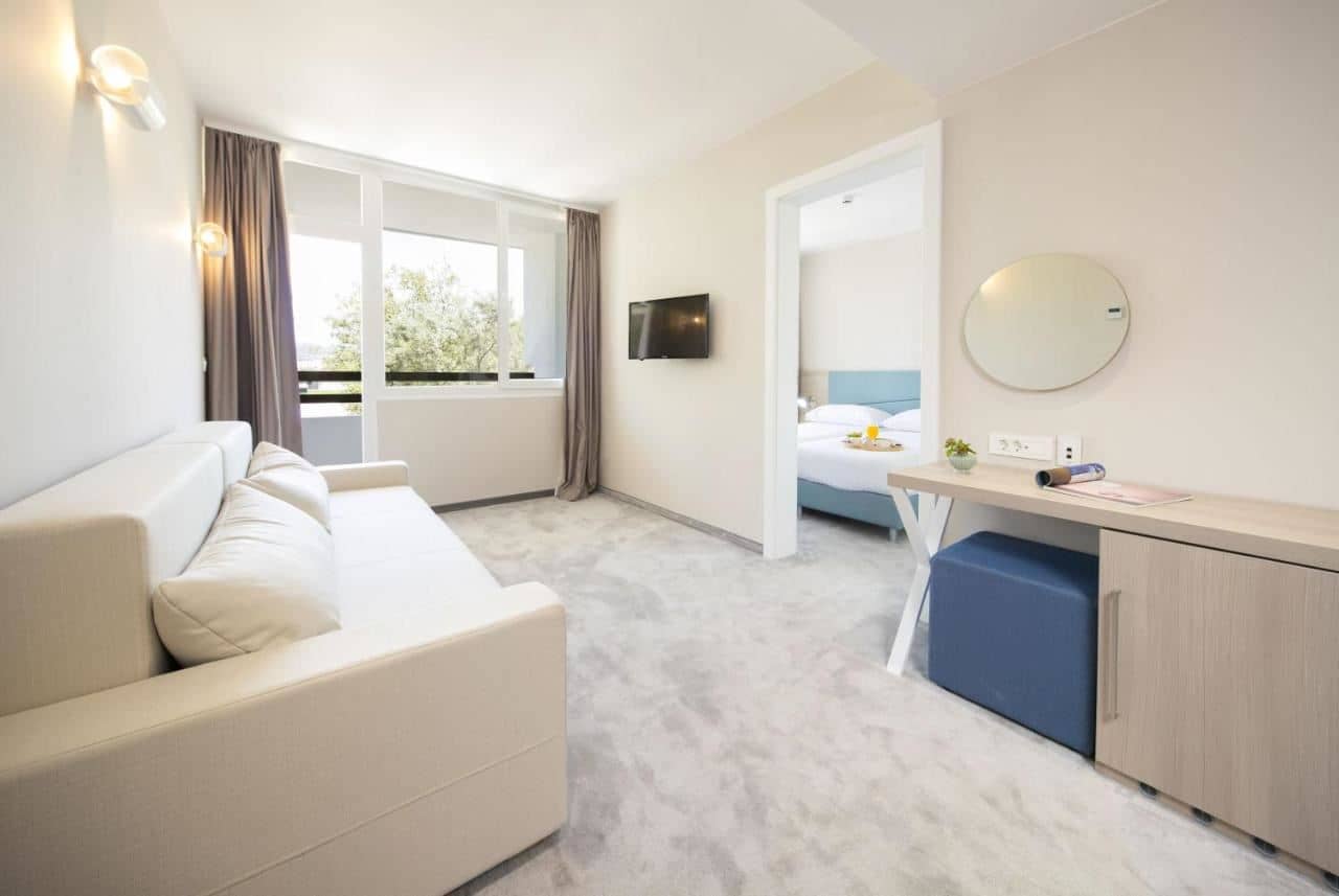 rooms-1-bedroom-standard-apartment