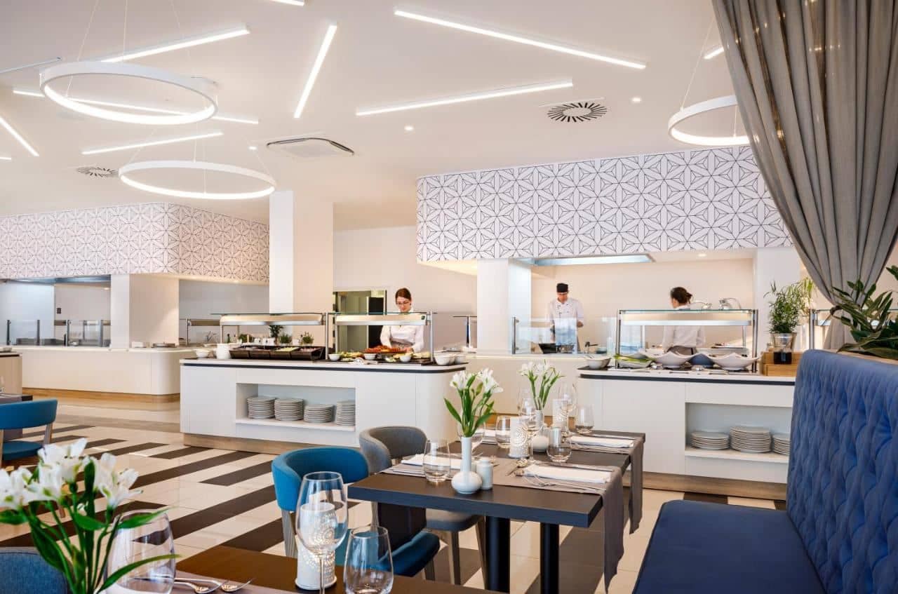 restaurants-restaurants