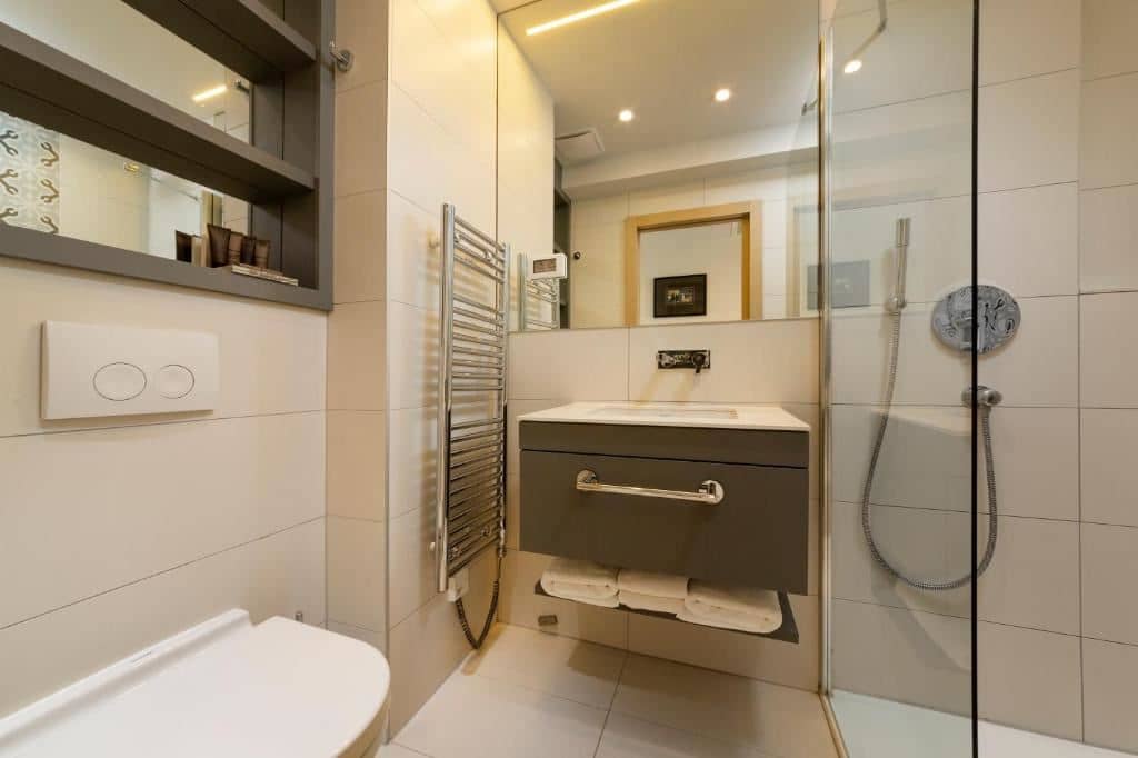 rooms-standard-room