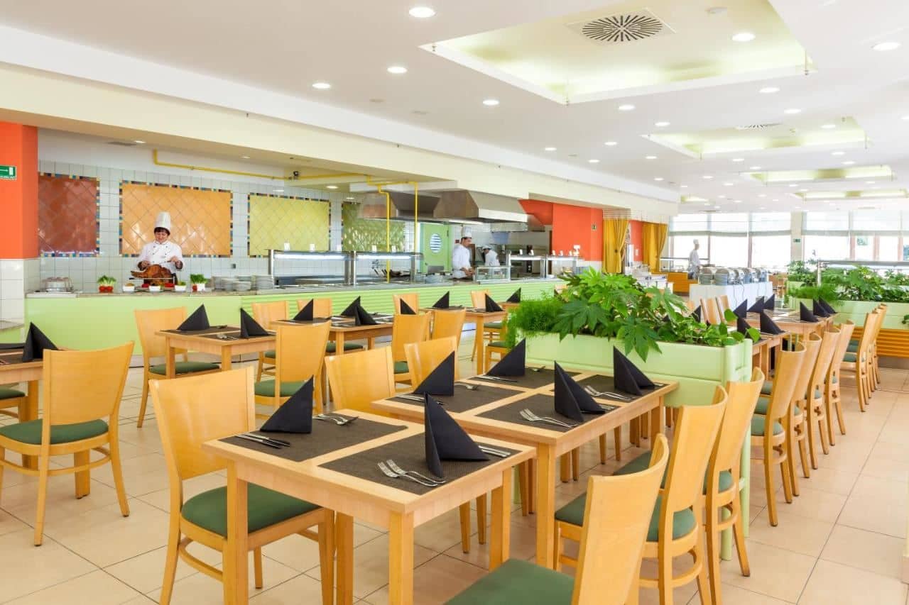 restaurants-restaurants