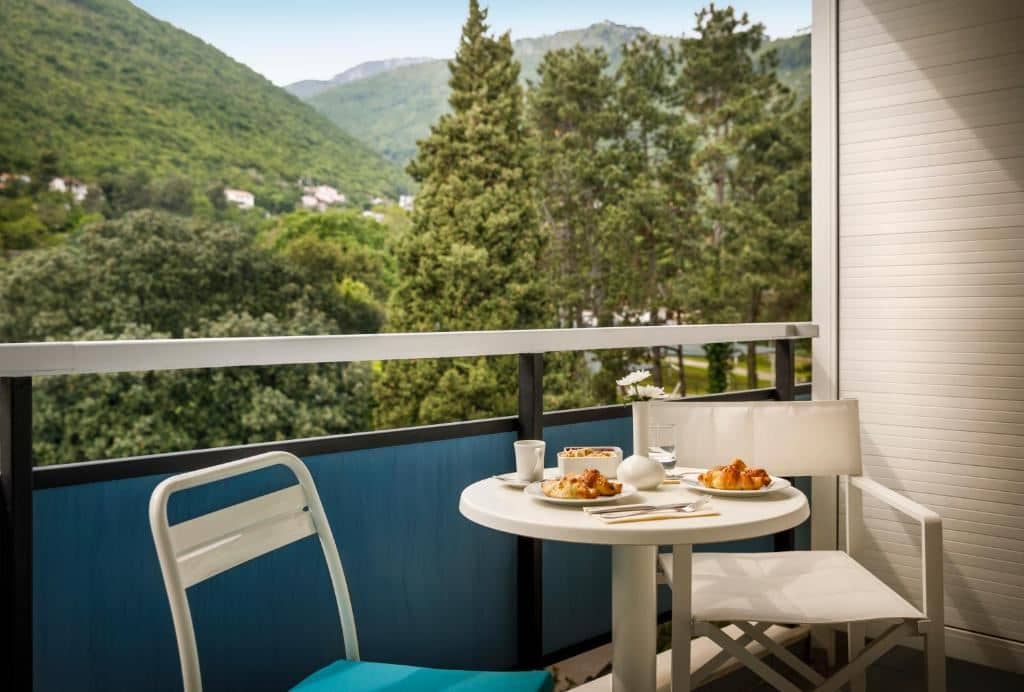 rooms-2-connectingrooms-superior-familyroom-park-view-balcony