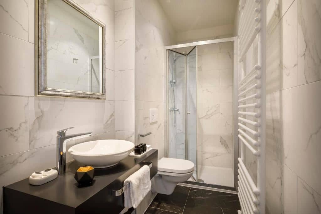 rooms-superior-room