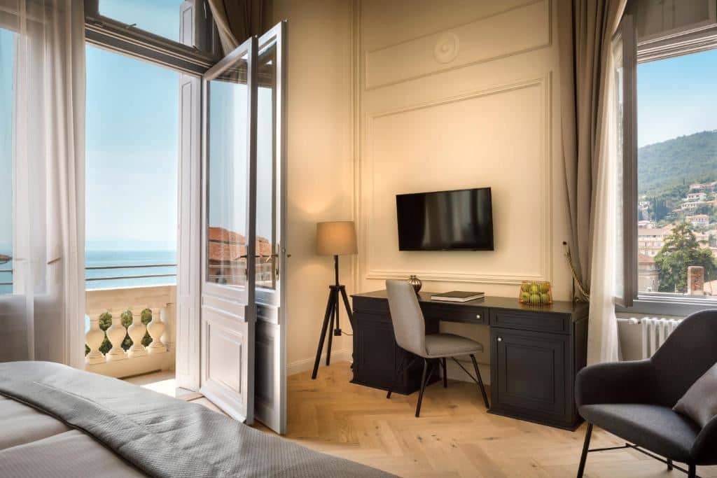 rooms-superior-room-seaside