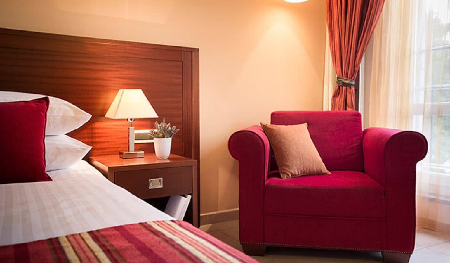 rooms-triple-classic-room