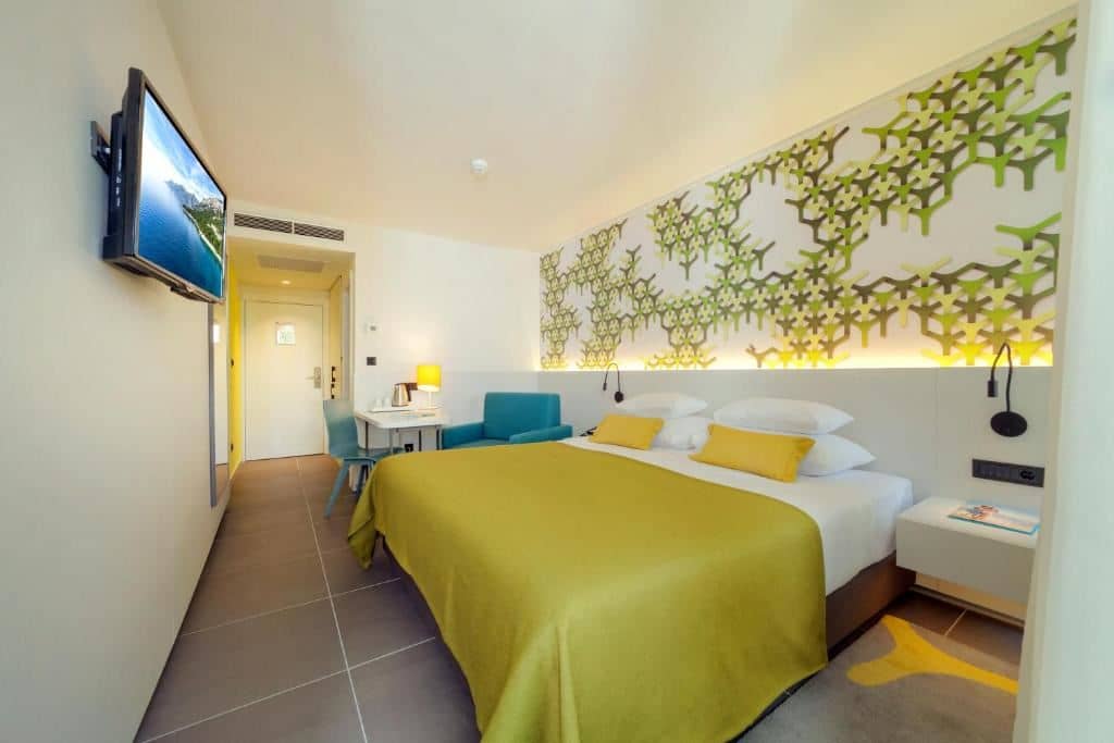 rooms-standard-room-balcony