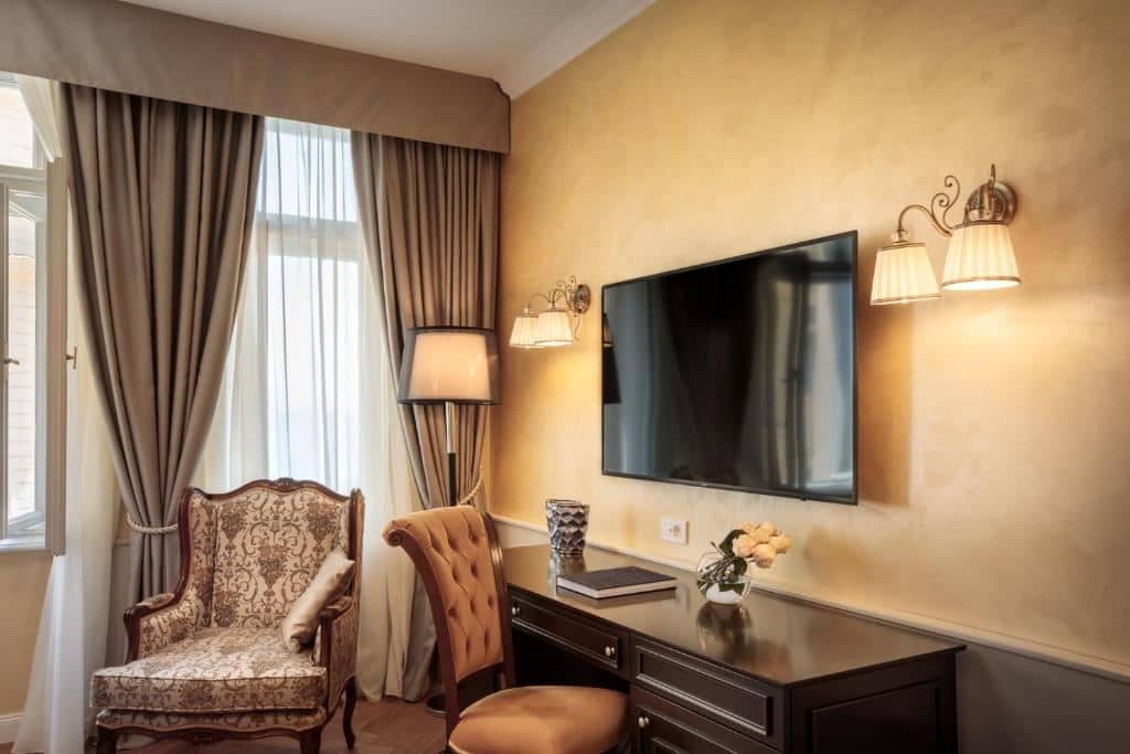 rooms-singleuse-superior-room-streetview