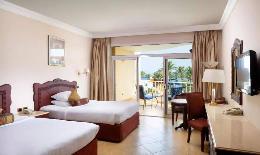 rooms-superior-room
