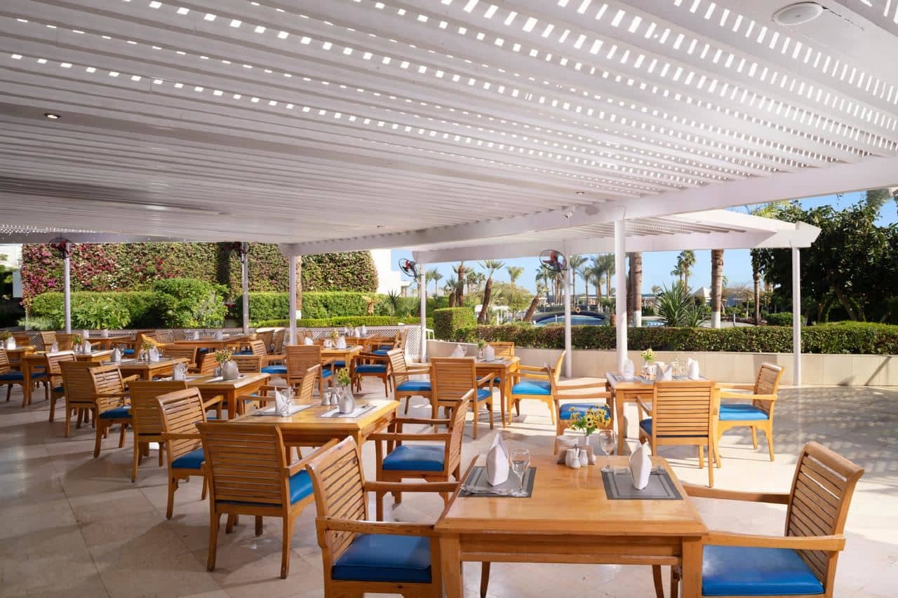 restaurants-le-cafe