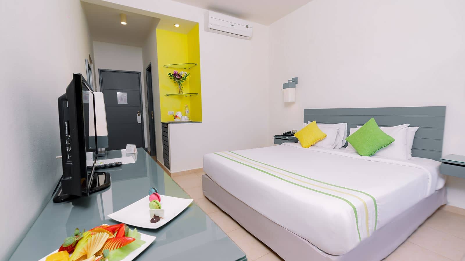 rooms-standard-room-garden-view