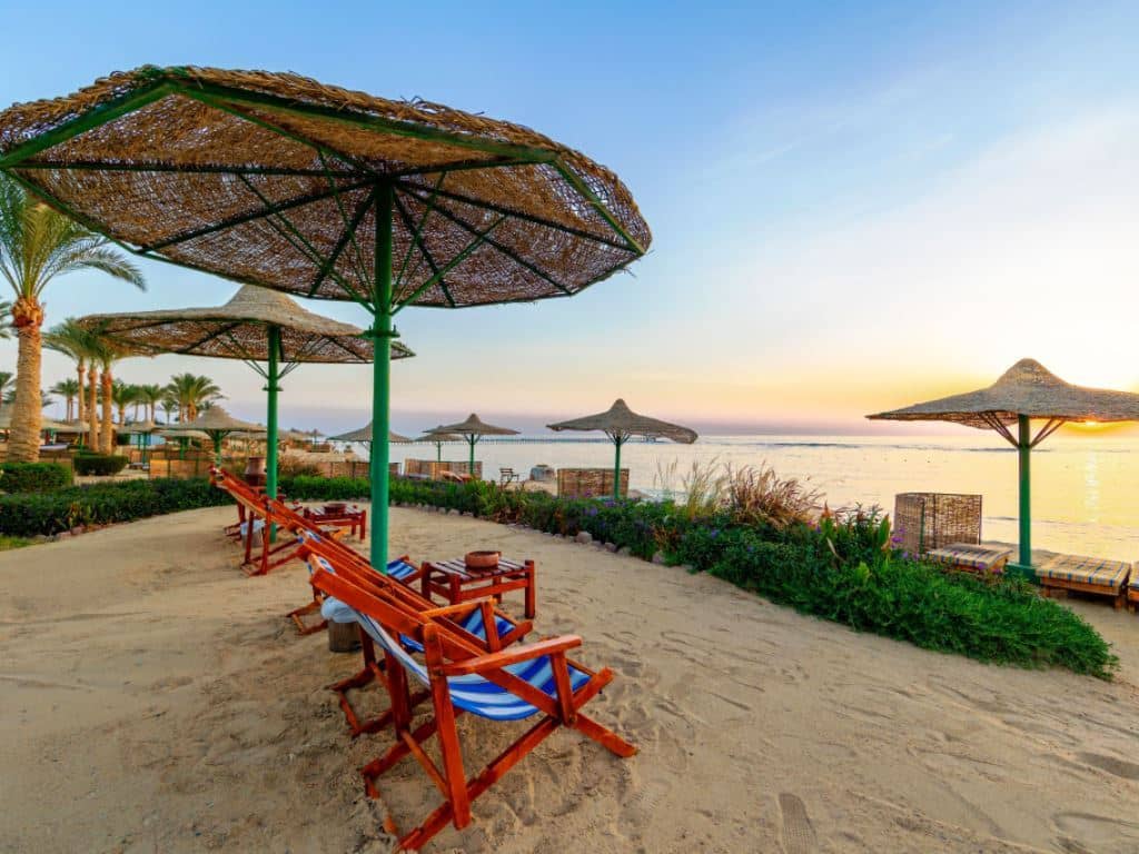 beach-outdoor-pool