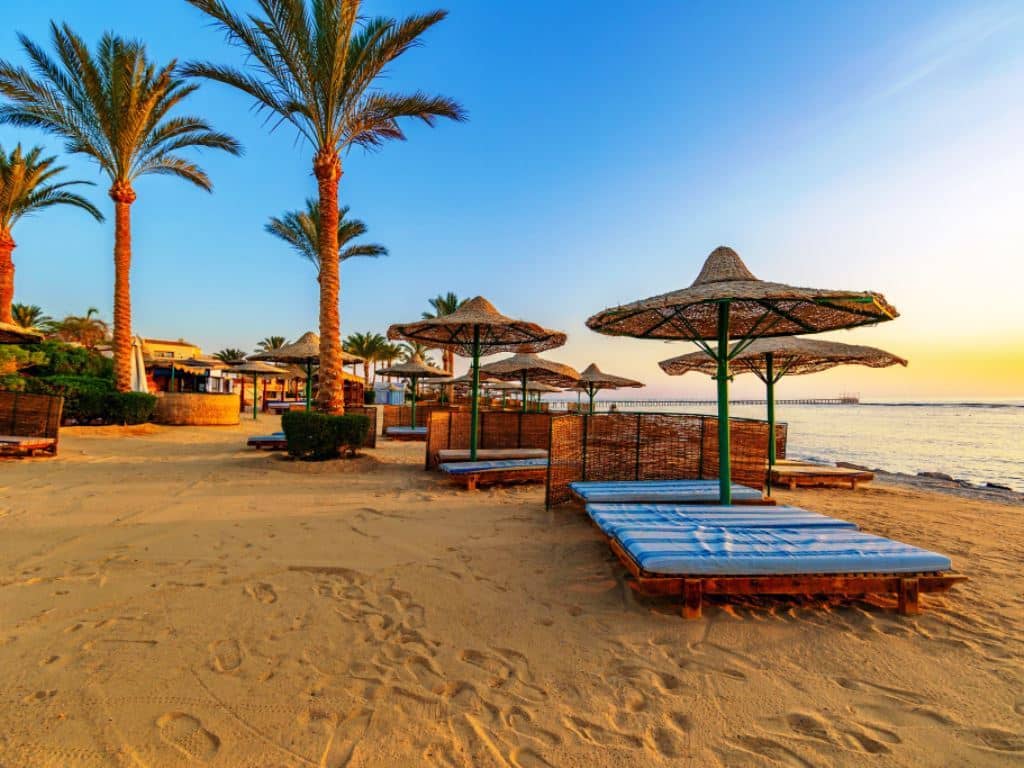 beach-outdoor-pool