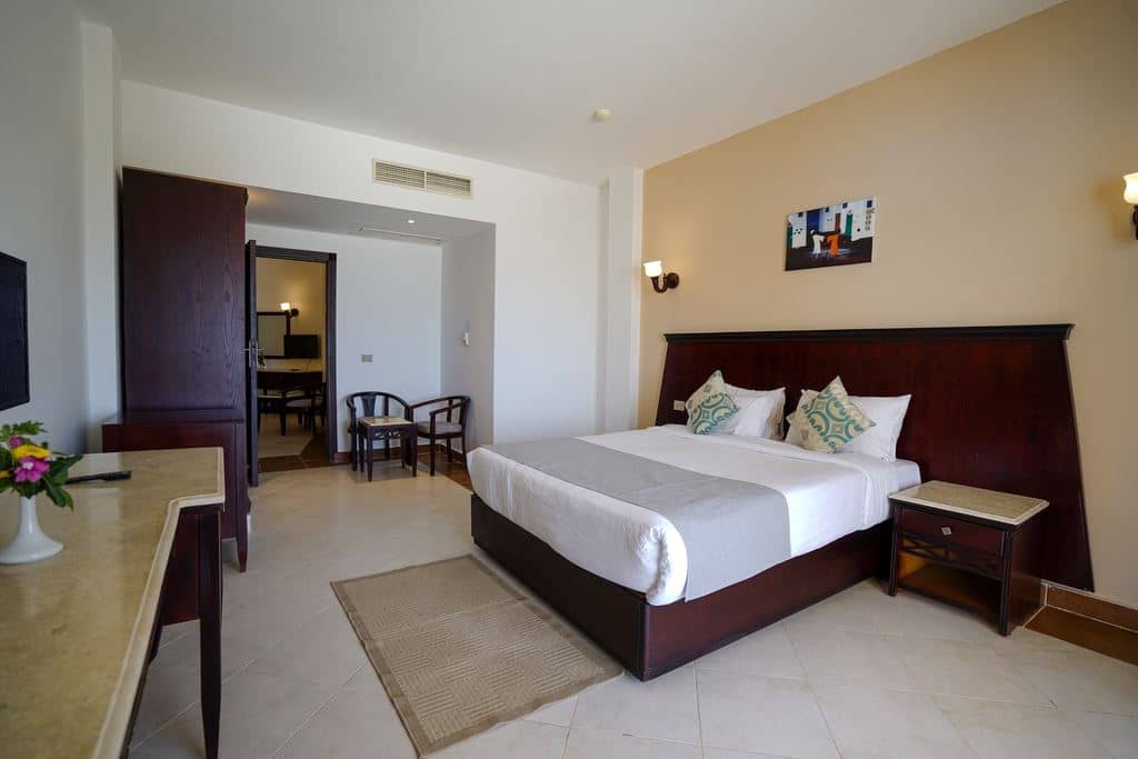 rooms-family-room