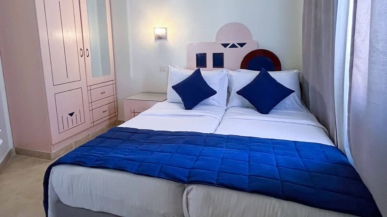 rooms-family-bungalow-room