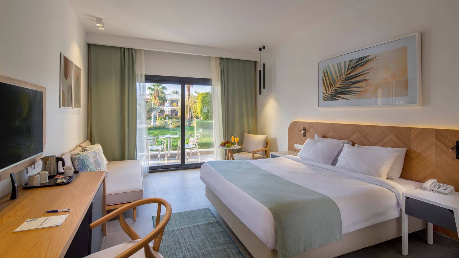 rooms-superior-room