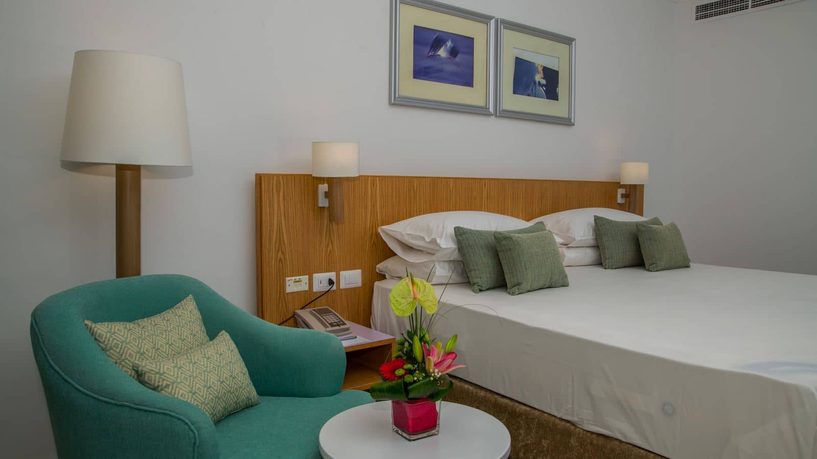 rooms-standard-renovated-garden-view