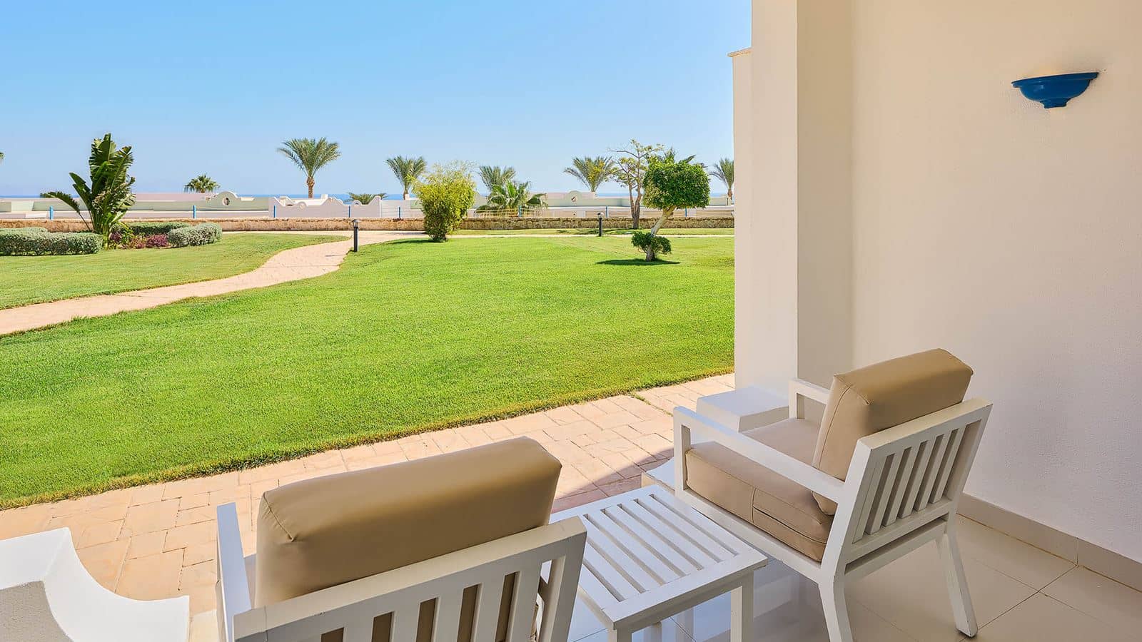 rooms-premium-suite-garden-view