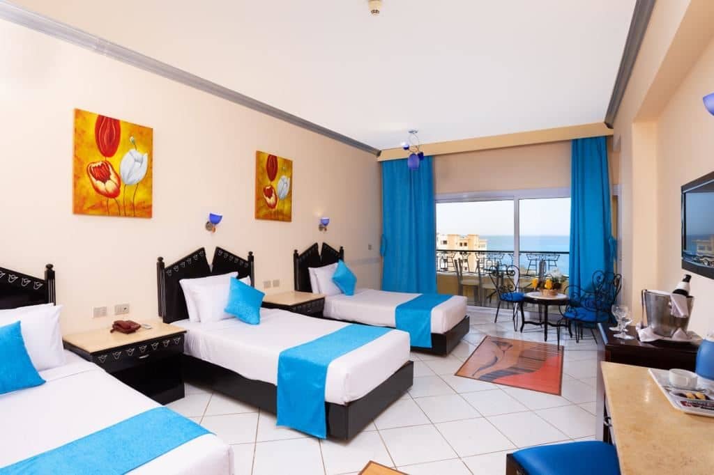 rooms-family-room