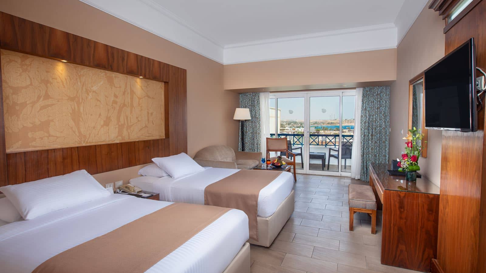 rooms-club-room