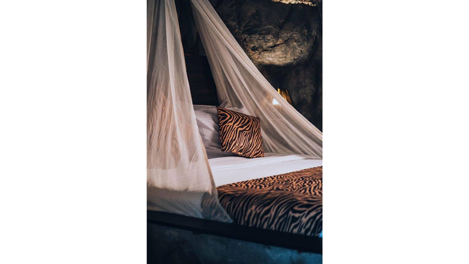 rooms-promo-cave