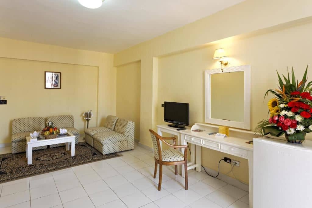 rooms-family-room