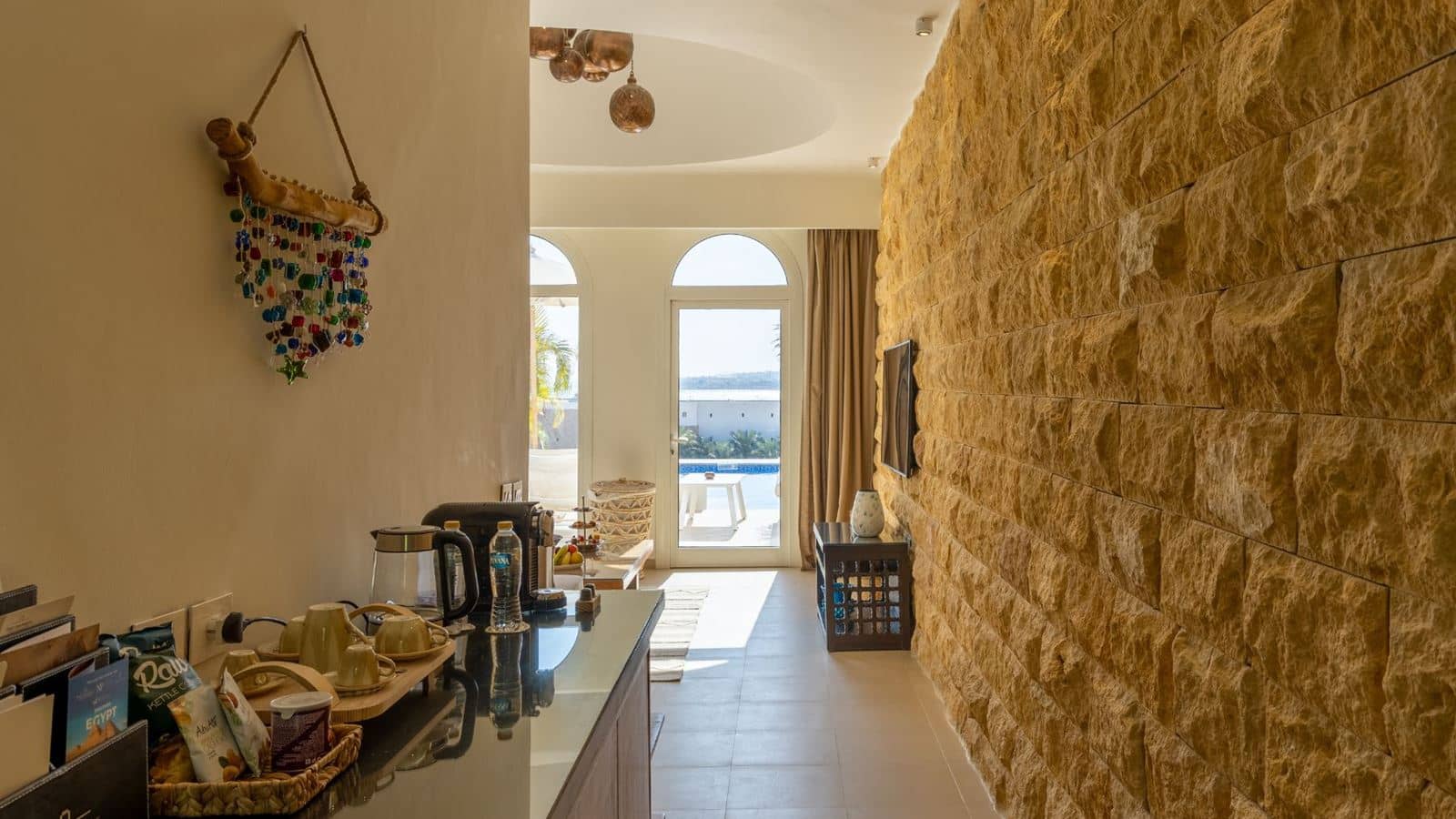 rooms-swim-up-villa-seaview