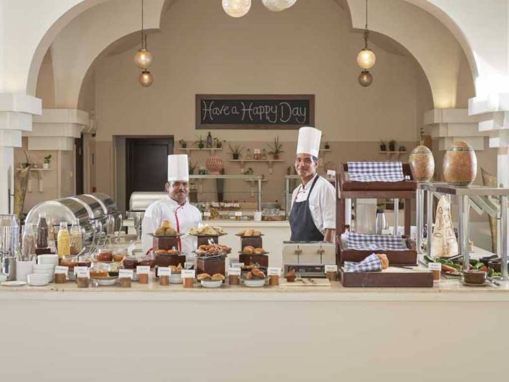 restaurants-mer-bey-restaurant