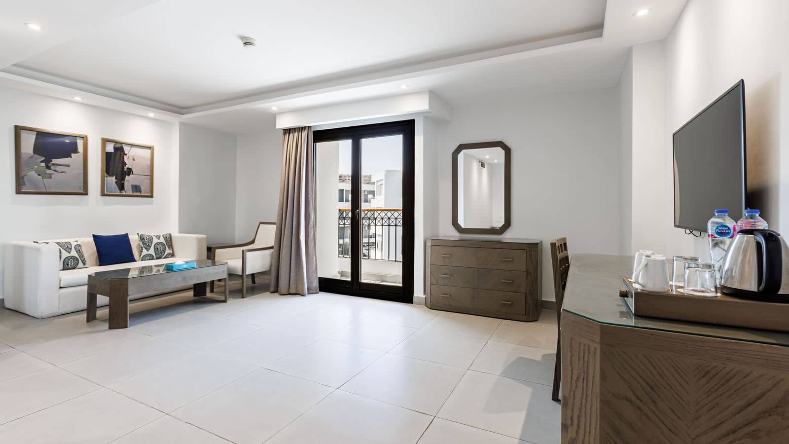 rooms-junior-suite-city-view