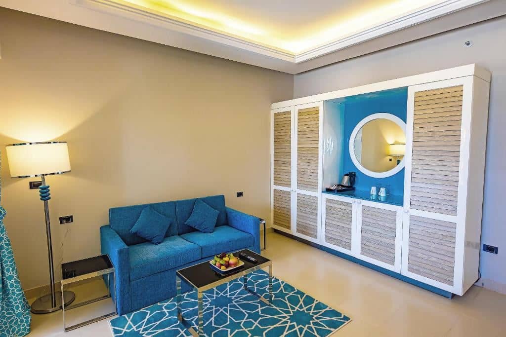 rooms-suite-poolview