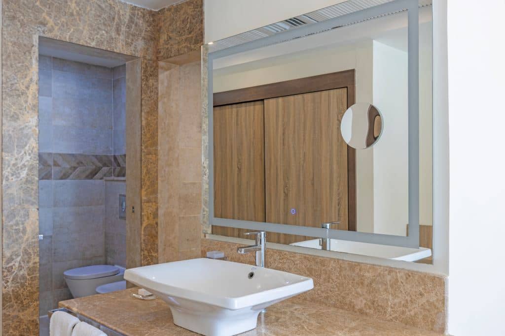 rooms-deluxe-room-sea-view