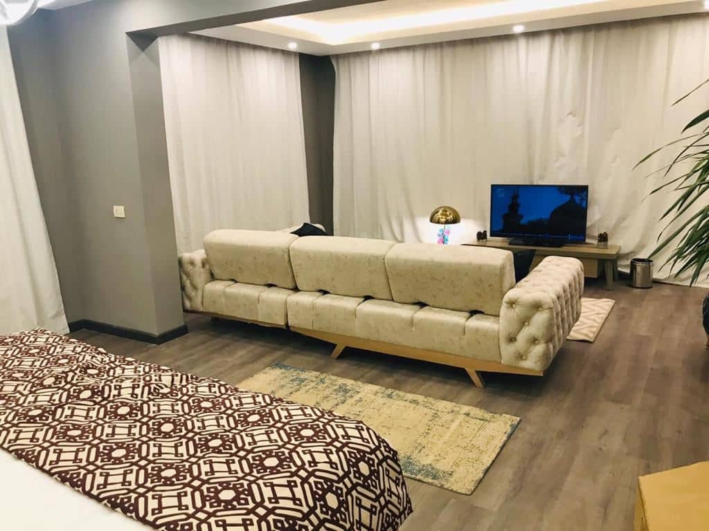 rooms-royal-suite-with-beach-front