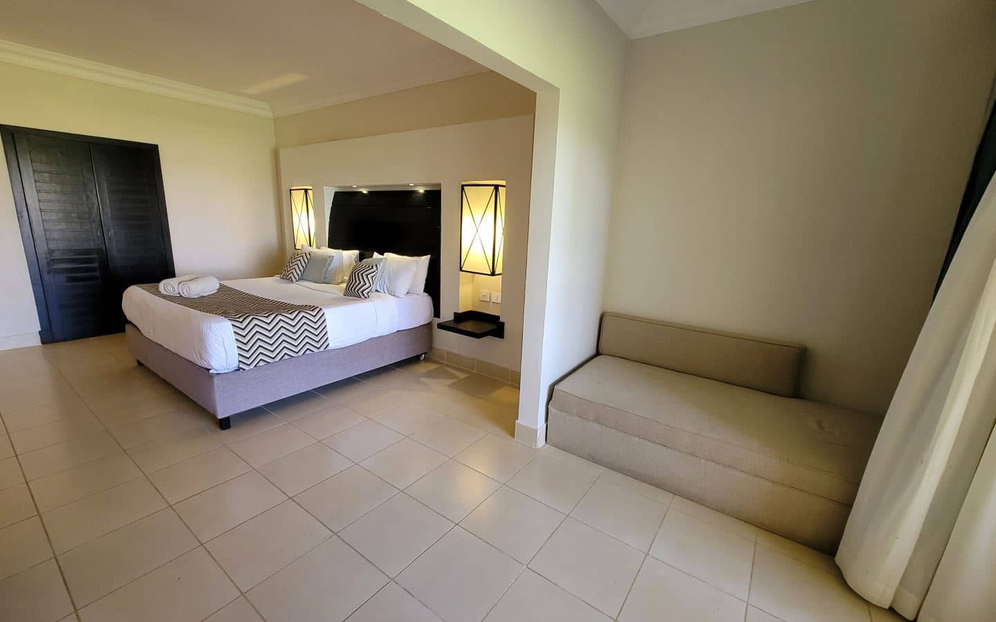 rooms-jacuzzi-suite