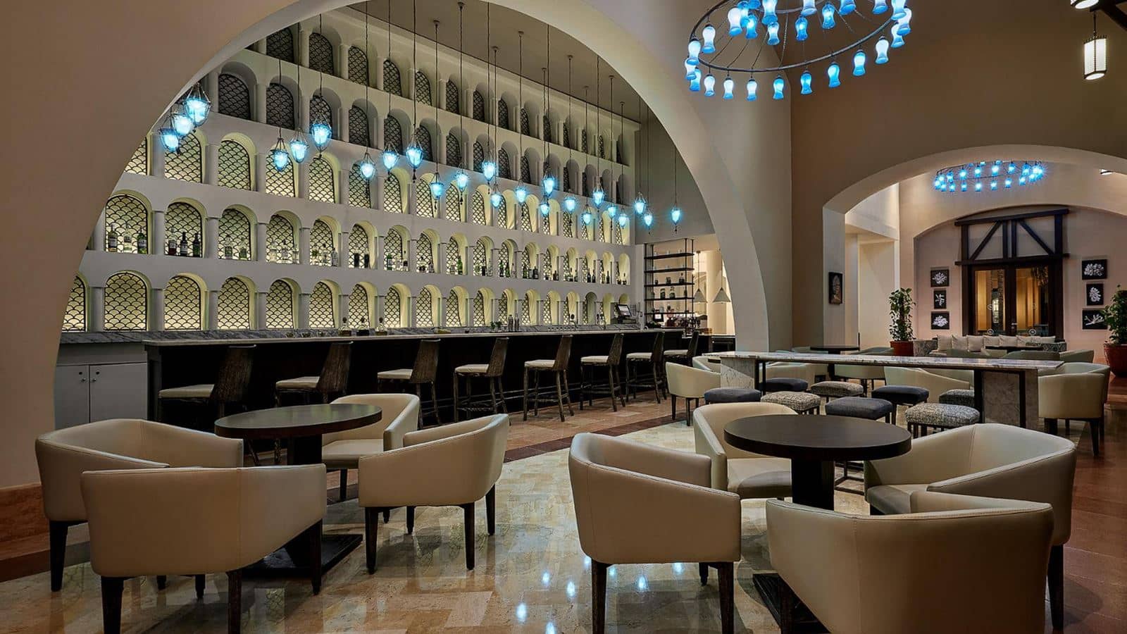 restaurants-miramar-bar