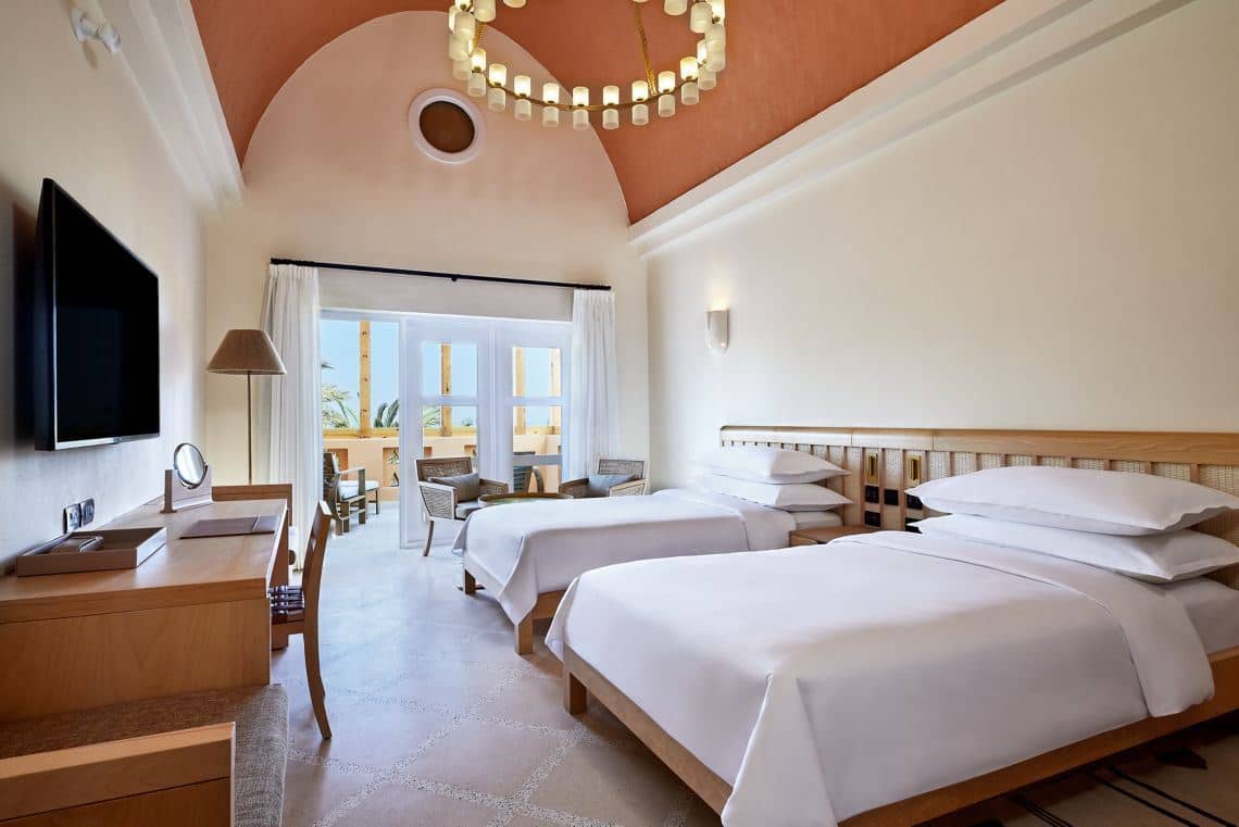 rooms-superior-room