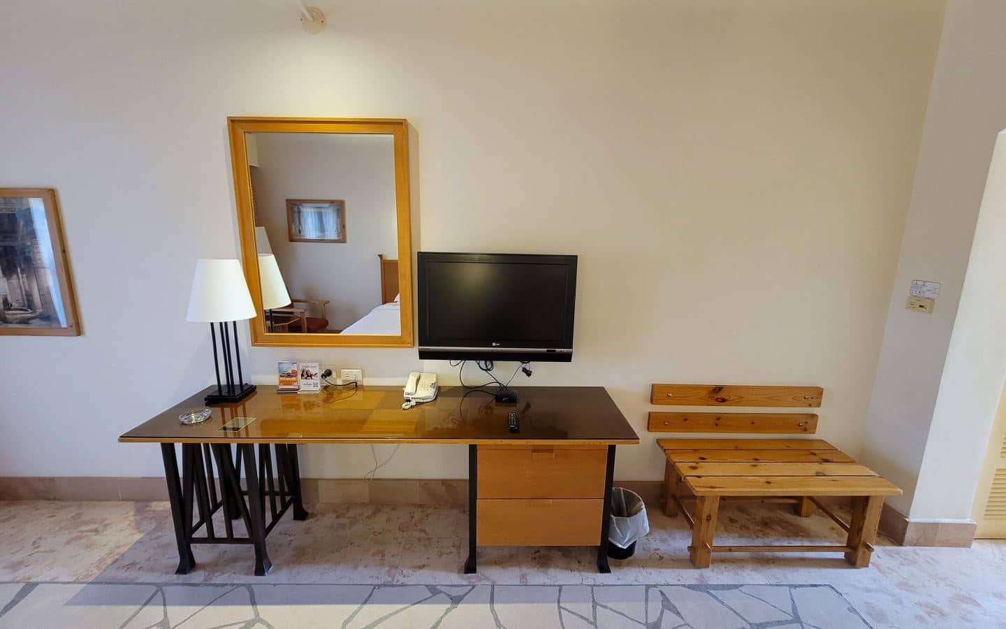 rooms-standard-room