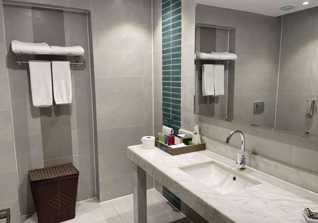 rooms-main-building-junior-suite-pool-view