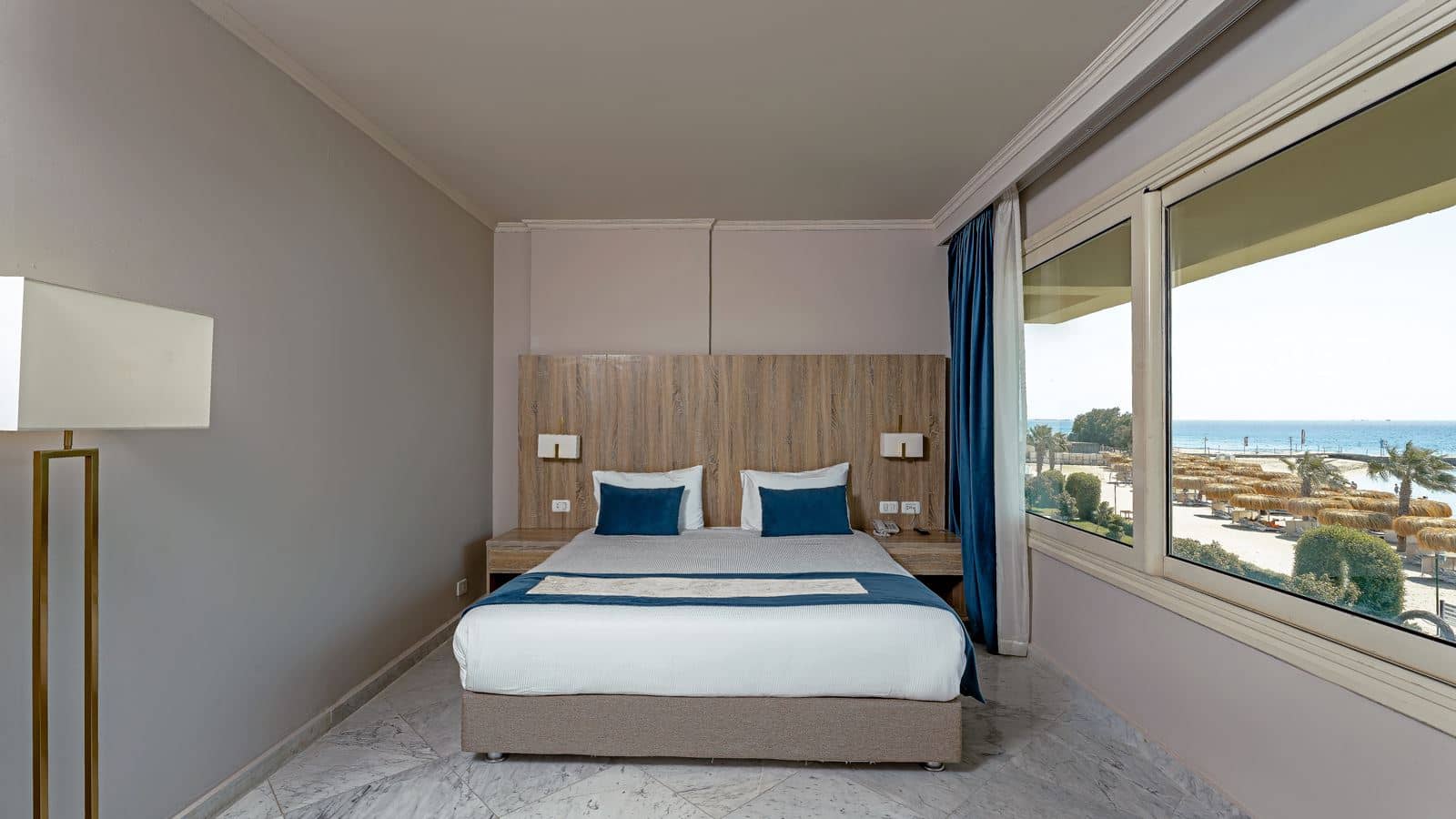 rooms-junior-ٍsuite-sea-view