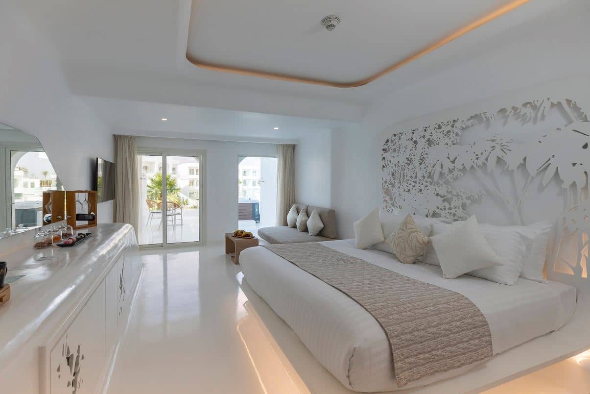rooms-gypster-jacuzzi-room