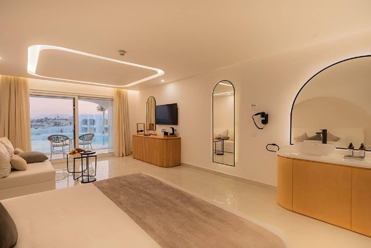 rooms-deluxe-room