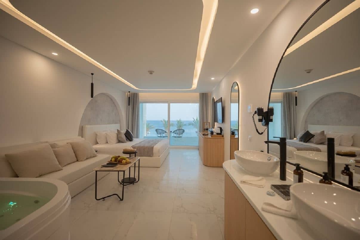 rooms-deluxe-jacuzzi-room