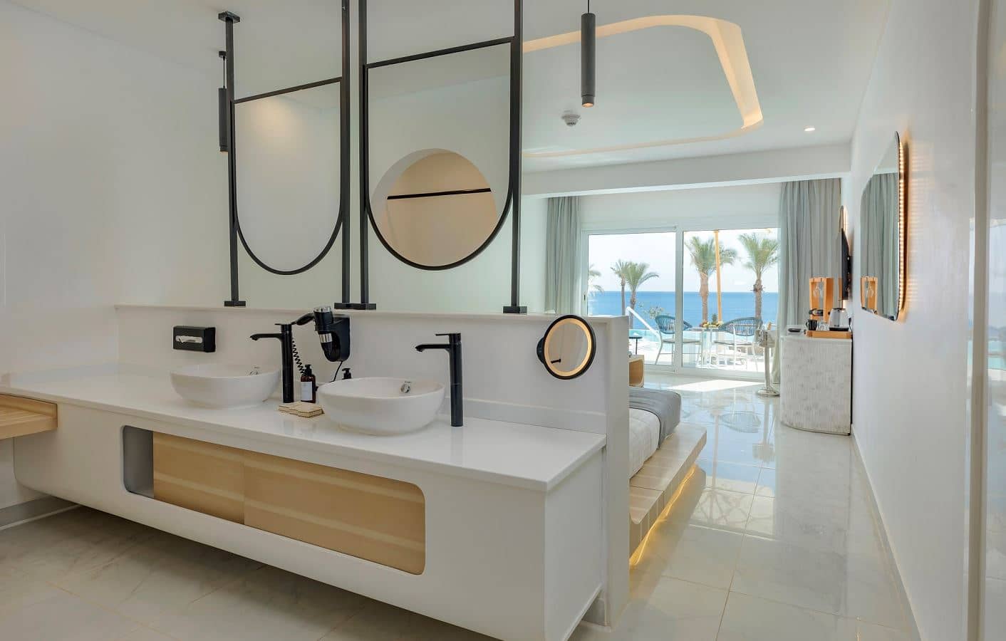 rooms-posh-club-junior-swim-up-suite-beach-front