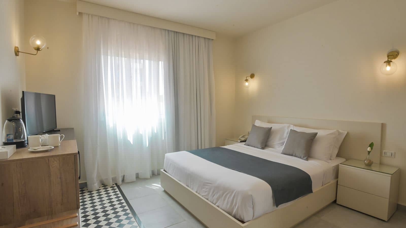 rooms-standard-room-back-view