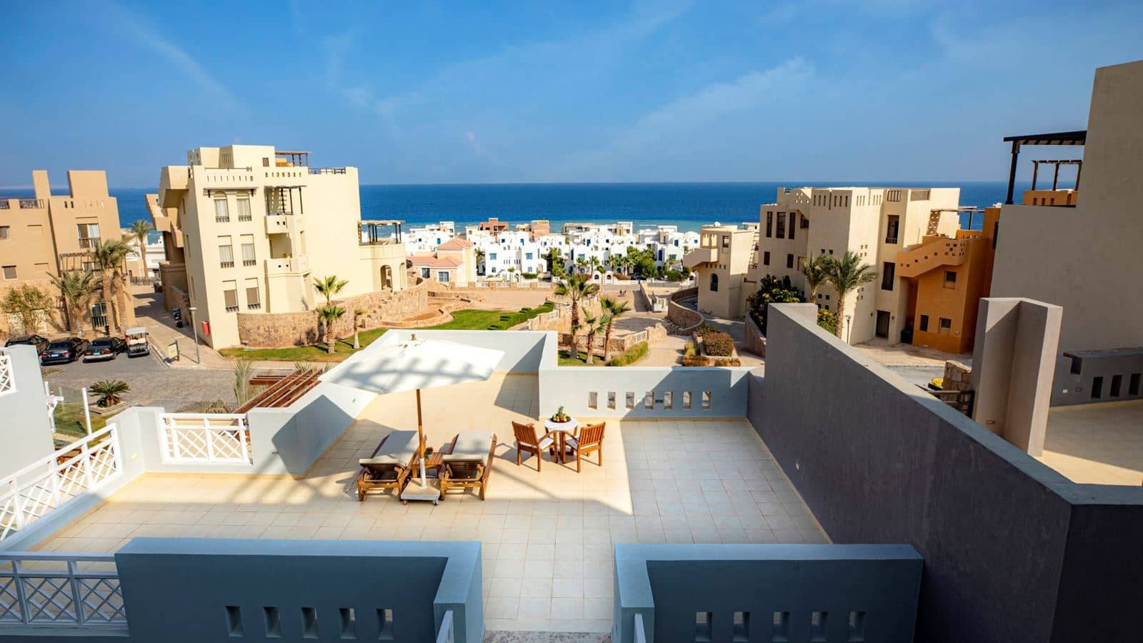 rooms-deluxe-sea-view