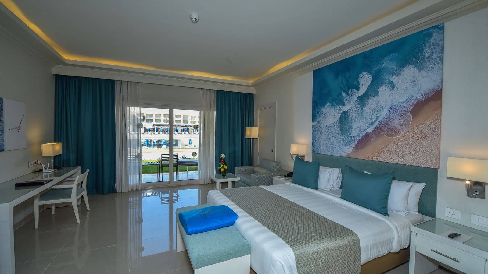 rooms-deluxe-pool--garden-view