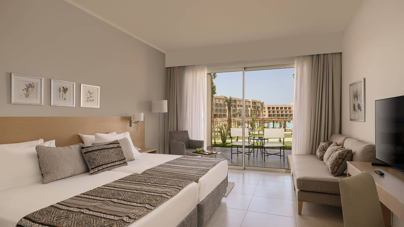 rooms-deluxe-family-sea-side